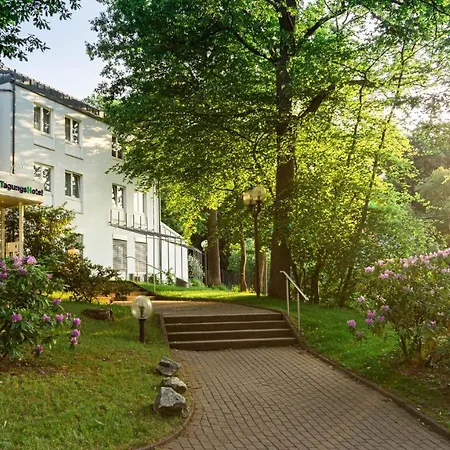 陶纳斯泰冈斯酒店