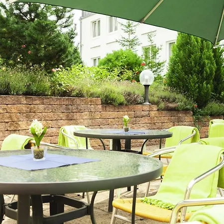Taunustagungshotel 3*