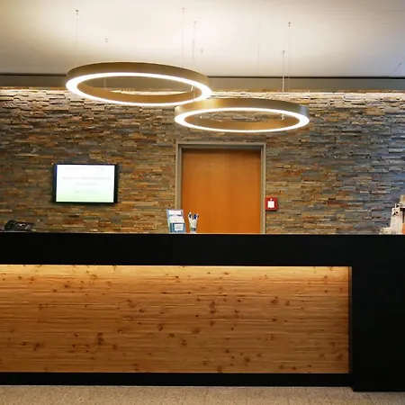 Taunustagungshotel Hotel 3*