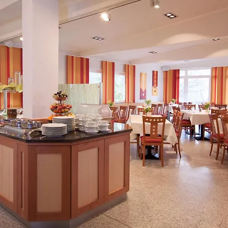 酒店 陶纳斯泰冈斯酒店 3*