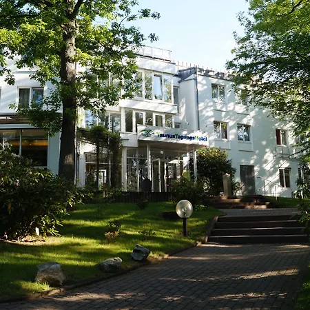 Taunustagungshotel 3*