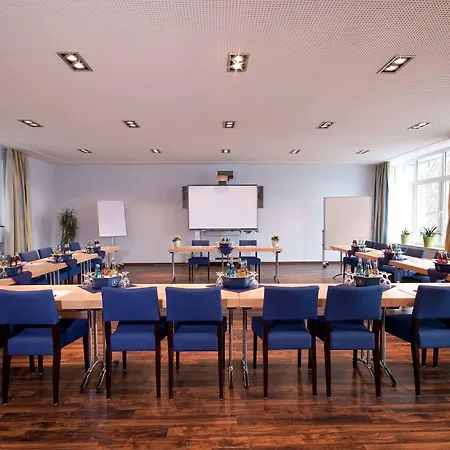 Hotel Taunustagungshotel 3*