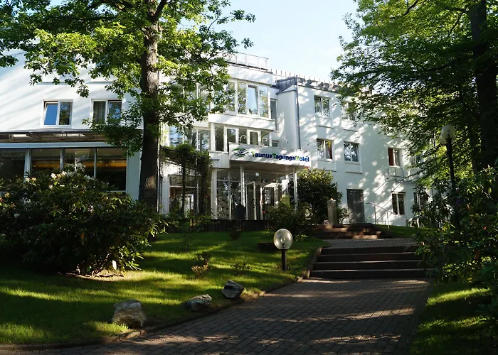 Taunustagungshotel 3*