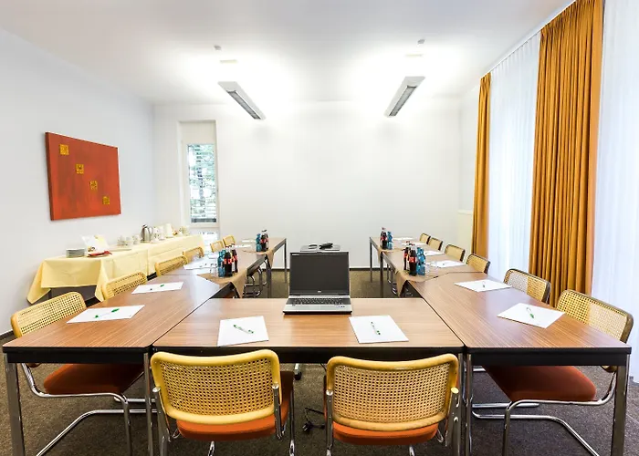 Taunustagungshotel 3*